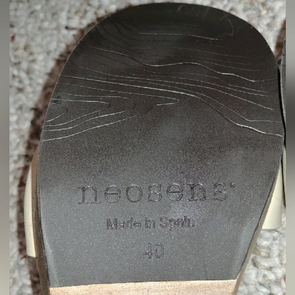 Neosens St. Laurent sandals - Picture 9 of 13